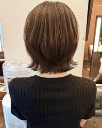 シンプル派の【40・50代】必見！ 程よくこなれる「大人ボブヘア」って？