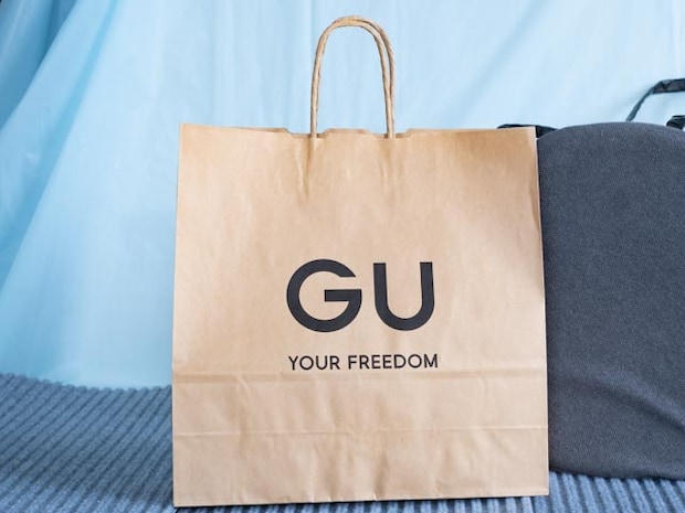 今年は“この色”が気になる、、♡【GU】で今売れまくり！「グレーパンツ」