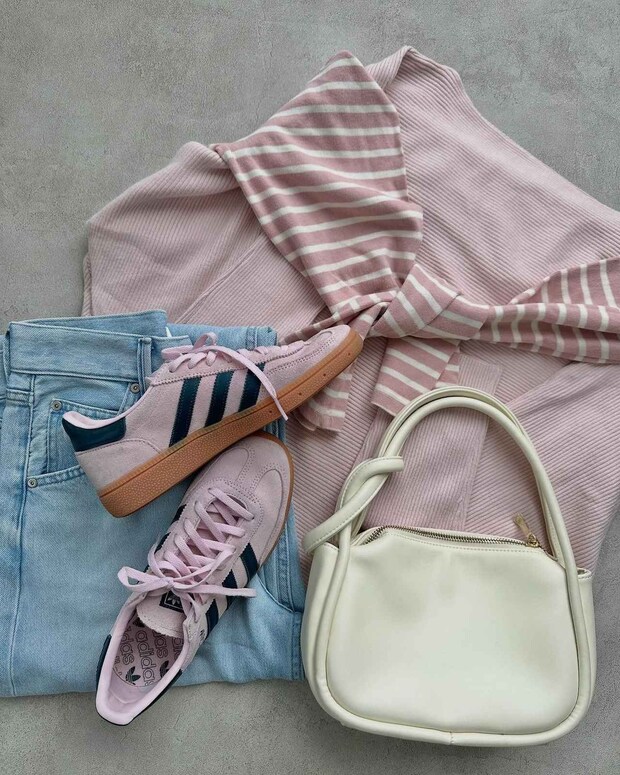 「着膨れしない」「2色買いした！」【coca】おしゃれさんの「絶賛トップス」