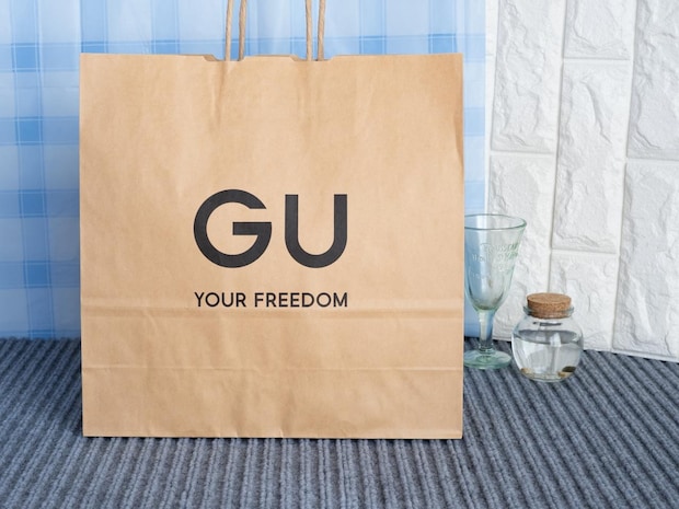 まだまだ「ブルーシャツ」が主役♡【GU】大人が真似したい「お手本コーデ」