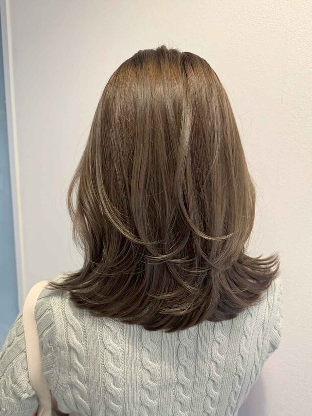 冬は長め派の【40・50代】へ！ 下ろしても楽にキマる♡「こなれミディアム」