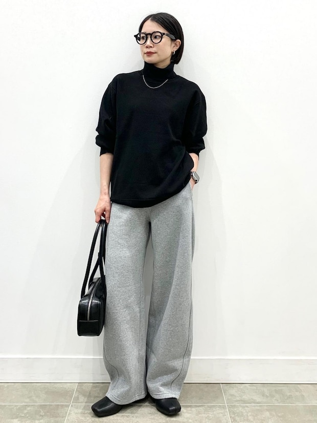 冬の“モノトーン”が可愛い！【GU】40・50代が真似したい「お手本コーデ」