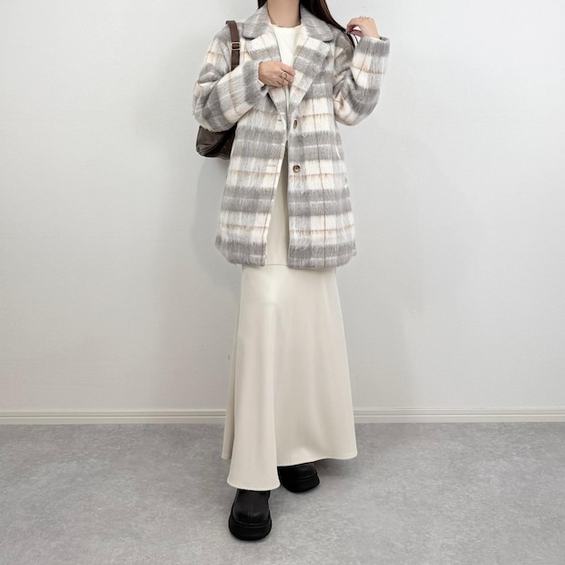 【ハニーズのコート】が優秀!「軽くて着心地も◎」「お尻まですっぽり隠れる」だって!