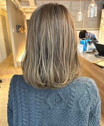 黒より茶よりもこの色！【40・50代】白髪を上品にぼかす♡「ベージュカラー」