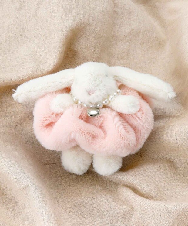 【3COINSのキーホルダー】が優秀！「シュシュ付き」「お気に入りの写真を持ち歩ける」