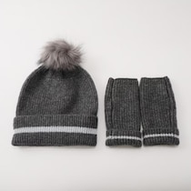 冬のファッション小物 →【ニトリのN+】にあります♡ 一点でオシャレに！「おすすめアイテム」