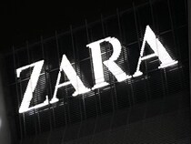 「地味色でしょ？」→ むしろ着映える！【ZARA】で見つけた♡「黒アイテム」
