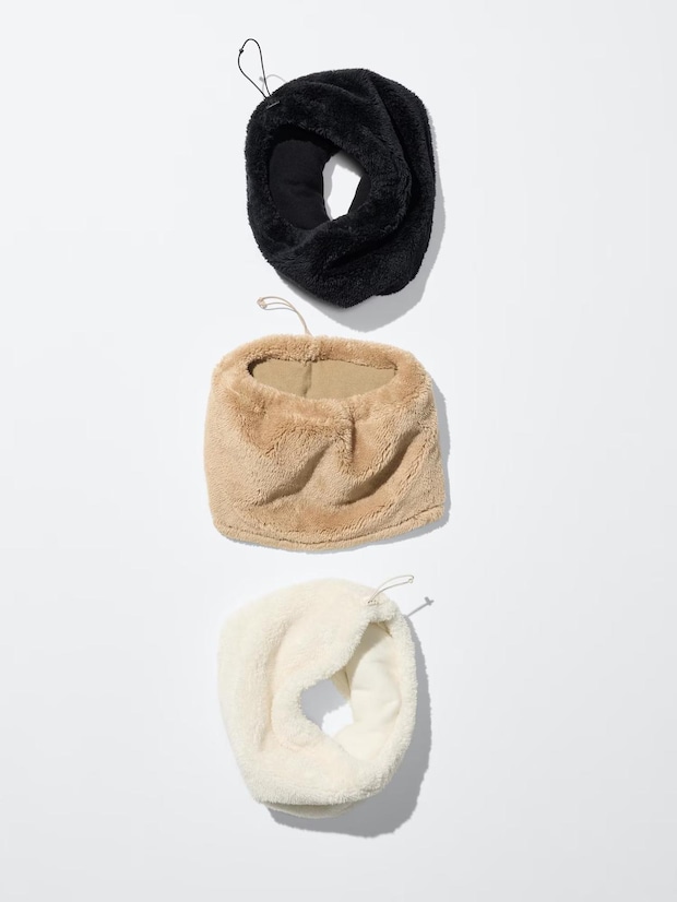 【ユニクロ】は『小物』も優秀! おしゃれ & 防寒が叶う「ネックウェア」