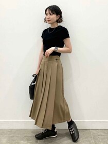 【GUのベージュ】が可愛い！ 40・50代が今 → 秋で真似したい！「スカート着回しコーデ」