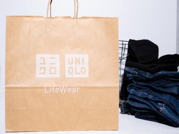 40・50代は【ユニクロ】で何買う? → サマ見え狙える「デニムパンツ」が正解かも!