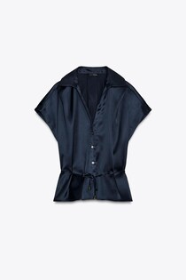 40・50代にドンピシャな「きれい見えシャツ」→【ZARA】に売ってた、、！