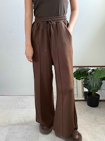 「どこよりも高見え」「着心地も良き！」【しまむら】マニアの「2色買いアイテム」