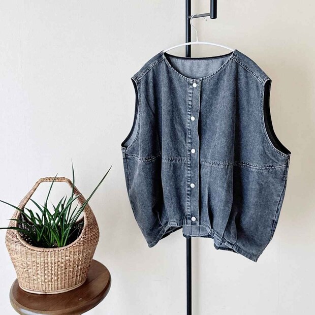 大人はブルーより“グレー”がいいかも！【しまむら】羽織れば即キマる♡「デニムジレ」