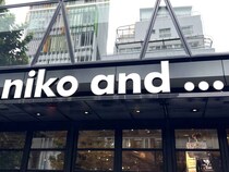 スニーカー履きがちな人に“この1足”！【niko and ...】秋コーデにぴったり♡「最旬シューズ」