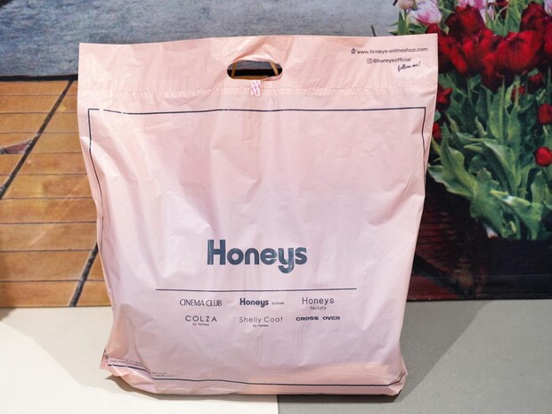 【ハニーズのネイビー】が上品！ 40・50代に似合う♡「高見えアイテム」