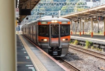 踏切内でベビーカーが立ち往生。そこに電車が接近！ 「危ない！」冷や汗が止まらなかった『一部始終』