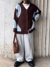 「ブラウン × ブルー」が可愛い！【しまむら】マニアも大絶賛♡「おしゃれトップス」