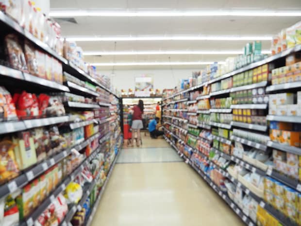 鮮魚コーナーで初対面の女性と意気投合。店員さんの“勘違いサービス”に「笑いが止まらない」