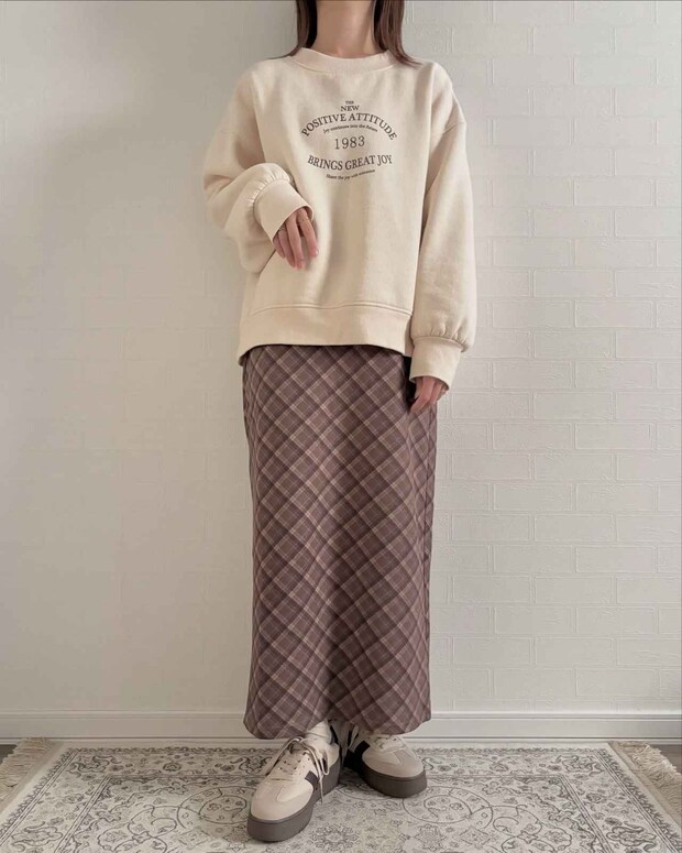 スタイルアップも叶う「優秀ナロースカート」→【しまむら】に売ってた、、！