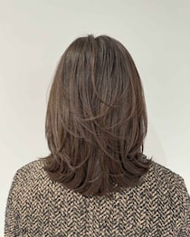 《40・50代ヘア》長め派の人必見！！【レイヤーカット】で結んでも下ろしてもイケる♡