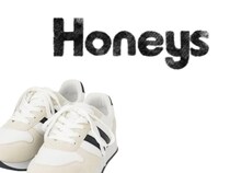 きれいめコーデにも合う！【ハニーズ】40・50代のスタメン候補♡「優秀スニーカー」