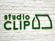 白より黒より断然“この色”！【studio CLIP】大人がシャレる♡「グレーニット」
