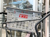 【しまむらのグレー】がいい仕事する！ カジュアル派に推す♡「大本命アイテム」