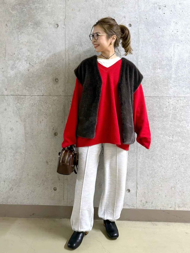 服のマンネリ化 →「ベスト」で解決！【studio CLIP】40・50代に似合う「レイヤードコーデ」