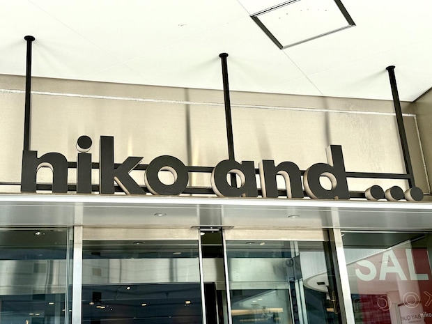 “普通のデニム”じゃ物足りない!【niko and ...】40・50代がこなれる「おしゃれデニム」