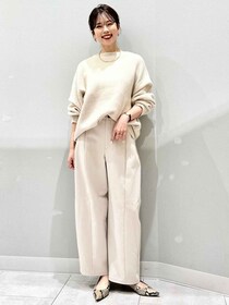 「いつも黒ばっかり」な人へ！【GU】40・50代に似合う「淡色パンツ」