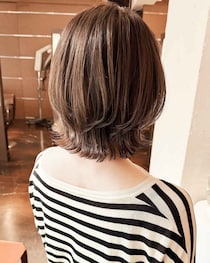 無難ボブ → シャレ見えボブへ！【40・50代】が挑戦しやすい♡「プチウルフボブ」
