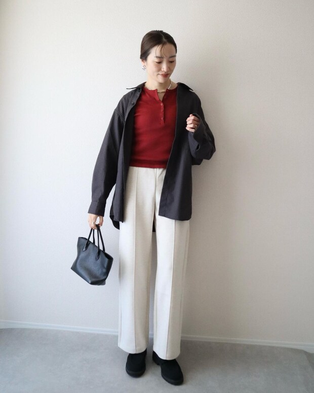 【ユニクロのスウェパン】が優秀！“ダル着見え”しない「大人カジュアルコーデ」