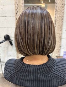 普通ボブより、断然コッチかも！【40・50代】白髪もぼかせる「大人のこなれボブ」