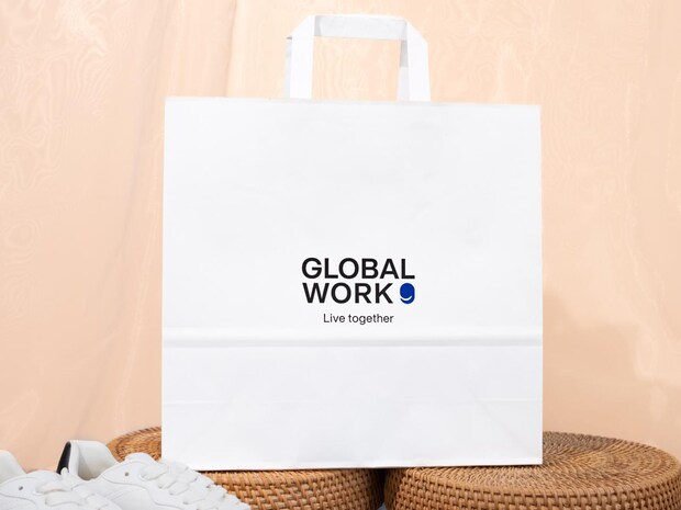 1点投入でオシャレ見え！【グローバルワーク】大人の冬 → 春に♡「淡ピンク色トップス」