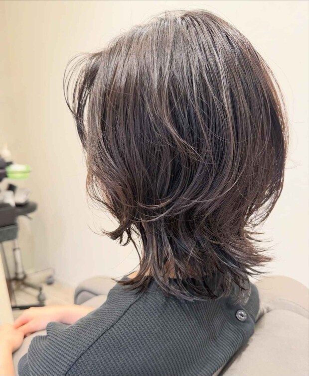 年齢を重ねた今こそ似合う!?【40・50代】大人の上品見え♡「ふんわりレイヤー」