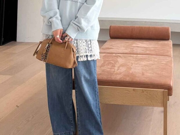 『デニムパンツ』はこう穿く！【40・50代】真似するだけでシャレる「大人カジュアルコーデ」