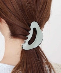 売り切れ前に、走れーーッ！【3COINS】挟むだけでこなれる「ヘアクリップ」が値下げだって！！