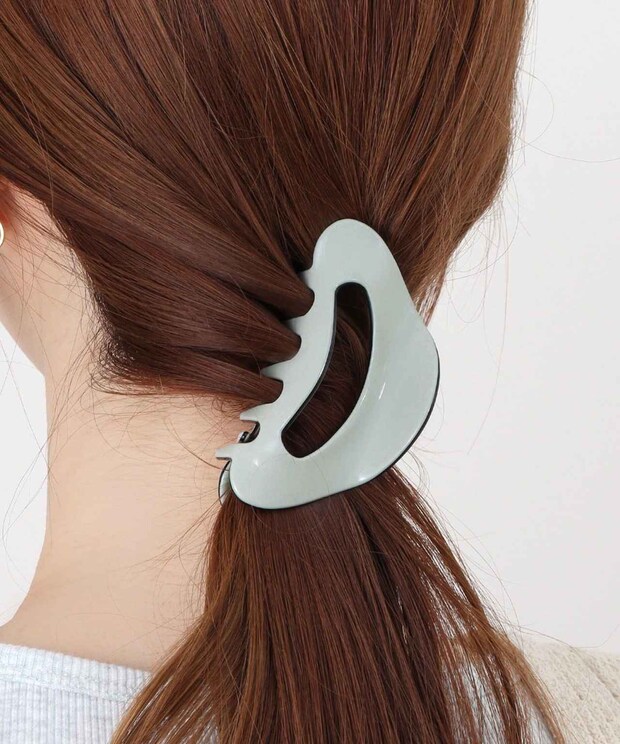 売り切れ前に、走れーーッ!【3COINS】挟むだけでこなれる「ヘアクリップ」が値下げだって!!