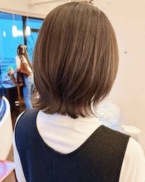 今、コレがキテる！？【40・50代】控えめだから真似しやすい♡「大人の上品ウルフ」