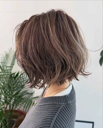 「昔と同じボブ」はアプデ推奨！！【40・50代】楽なのにキマる♡「白髪ぼかしボブ」
