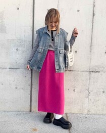 大人は「ピンク」をどう使う？【しまむら】これなら真似しやすい！「スカート着回しコーデ」