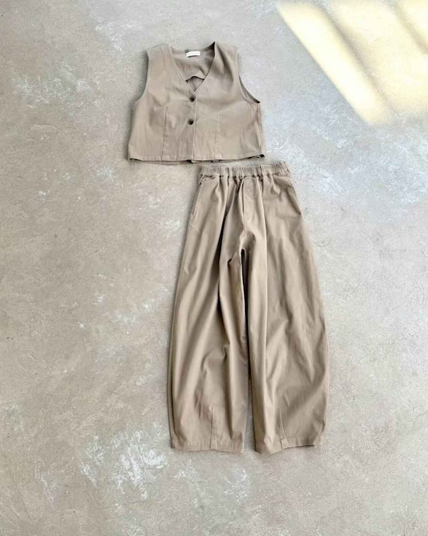 「自動的におしゃれ見え！」【しまむら】40・50代がマネしたい「同素材コーデ」