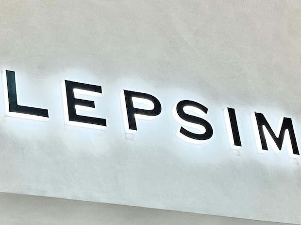 「グレーに苦手意識」→ ちょっと待った！【LEPSIM】シャレ見え叶う♡「優秀アイテム」