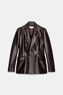 40・50代の「なにか物足りない」に！ →【ZARA】1点投入でサマ見え「レザー風アイテム」
