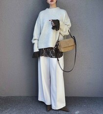 「いつものパンツコーデ」が垢抜ける！【40・50代】が真似したい「レイヤード術」