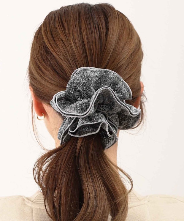 “黒ゴムヘア”は卒業ーー!【3COINS】まとめ髪が垢抜ける♡「大人のこなれシュシュ」