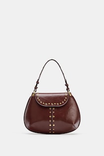 40・50代コーデのアクセントに！【ZARA】周りと差がつく「上品バッグ」