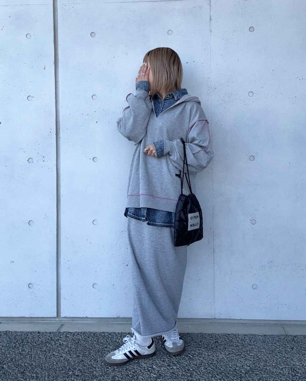 パンツよりこっちかも!【しまむら】大人が今 → 春にマネしたい♡「スウェットスカートコーデ」