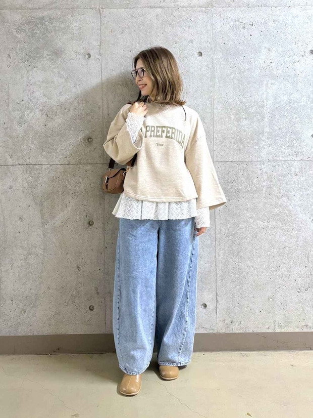 「スウェット」そのまま着てない？【studio CLIP】40・50代が真似したい「こなれレイヤード術」