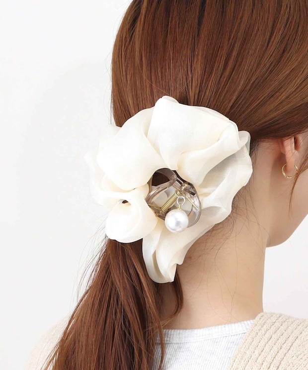 550円以下でこの可愛さ!?【3COINS】大人が狙いたい♡「パール風ヘアアクセ」
